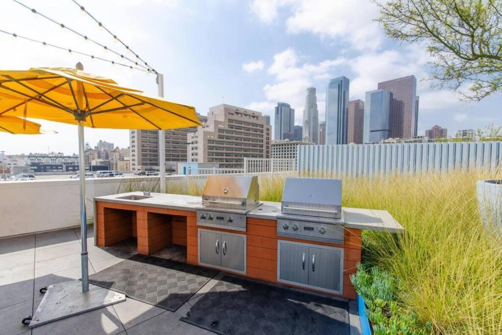 Apartment Cozy 3bed With Balcony & A Rooftop Pool Los Angeles